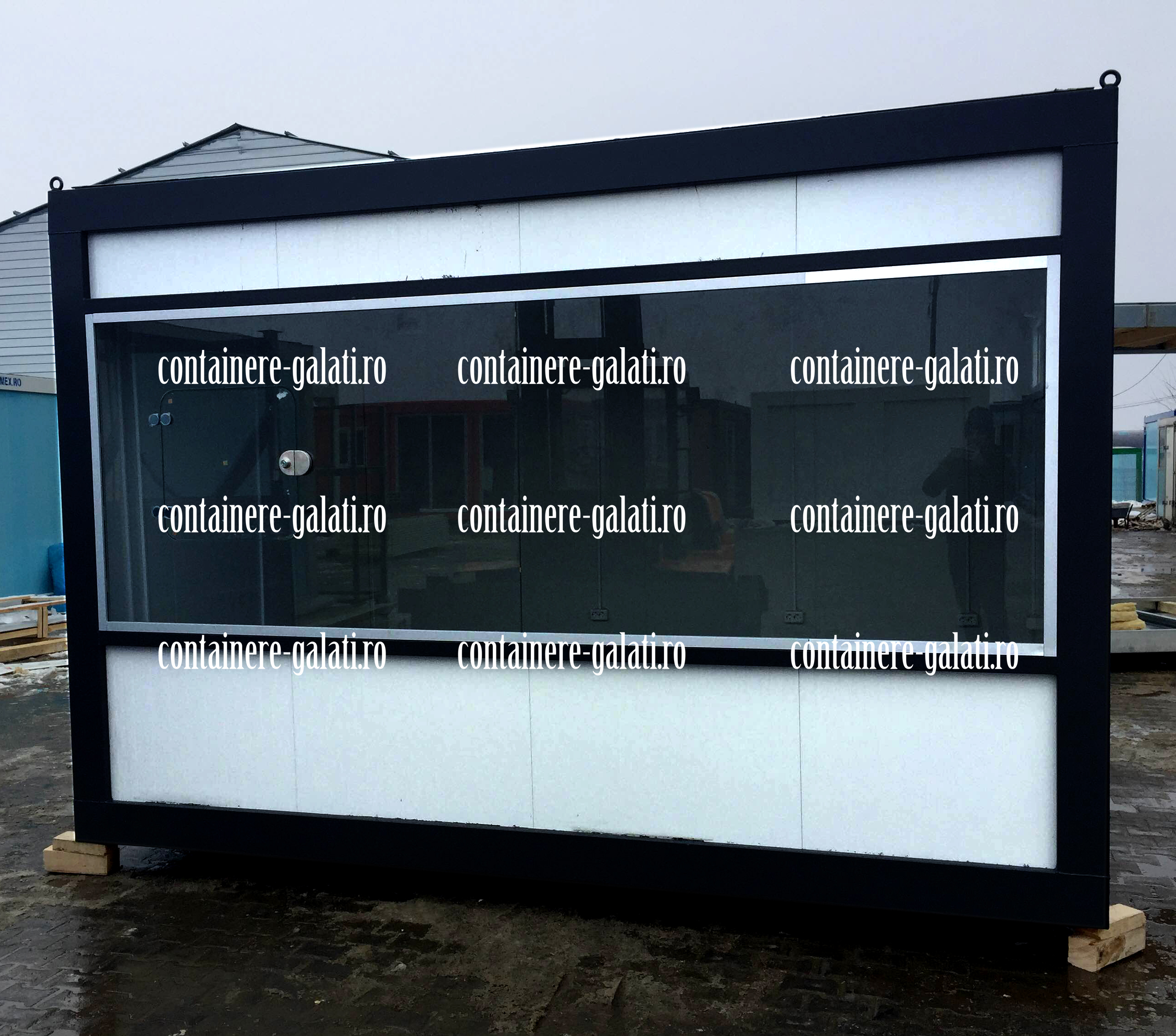 container casa pret Galati